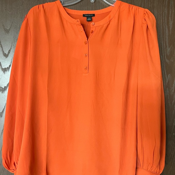 Loft Blouse, never worn new with tags - Picture 2 of 3